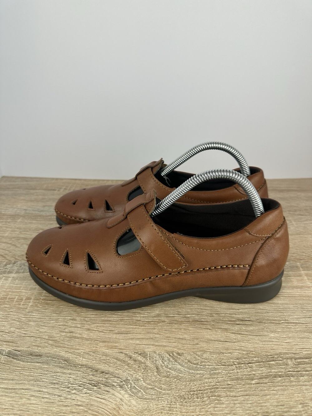 SAS Roamer Womens 8.5W Chestnut Leather Comfort Orthopedic Walking Shoes